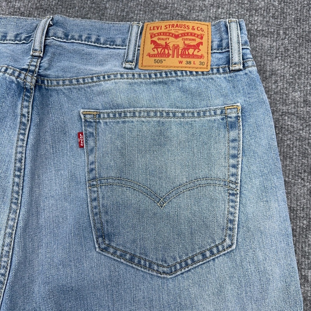 Levis 505 Jeans Mens 38x30 Regular Straight Light Wash Denim